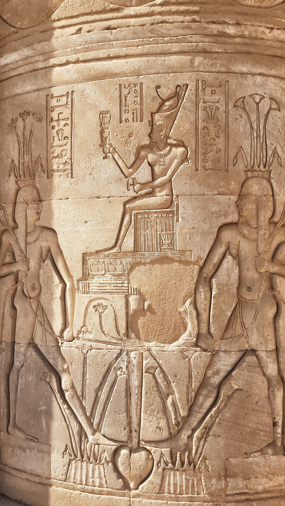 Temple of Hathor at Dendera 8